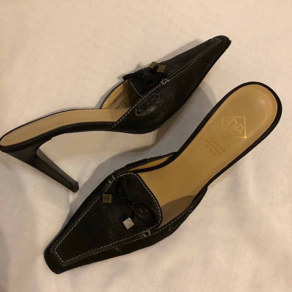 DP Women’s mules size 6